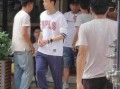 网友爆料偶遇吴磊视频,青春气息扑面而来！”